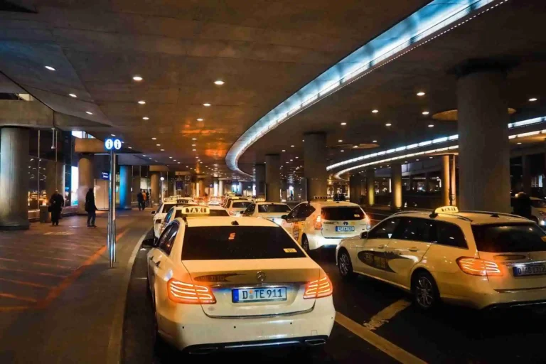 Düsseldorf airport to city center